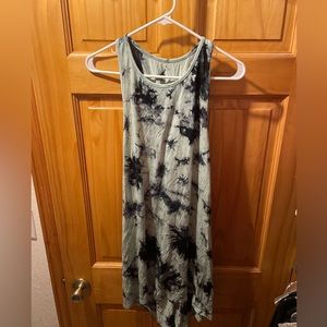 Tie dye blue beachy dress with knot in back.